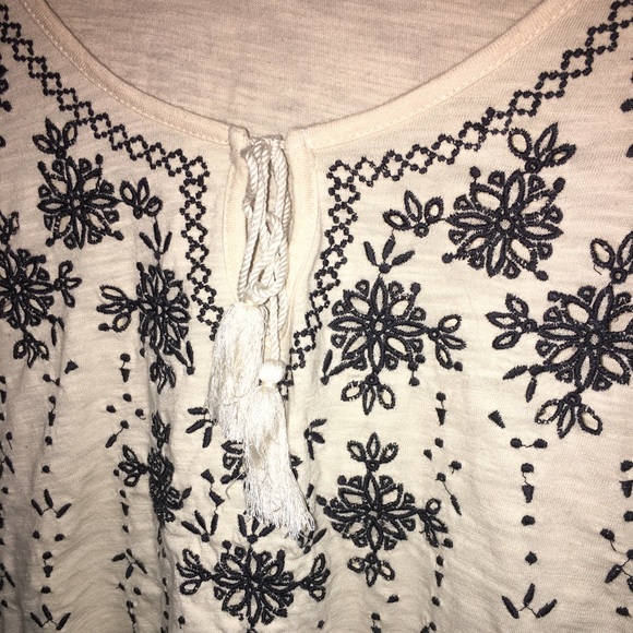 Short-sleeved cute top! - Picture 2 of 5